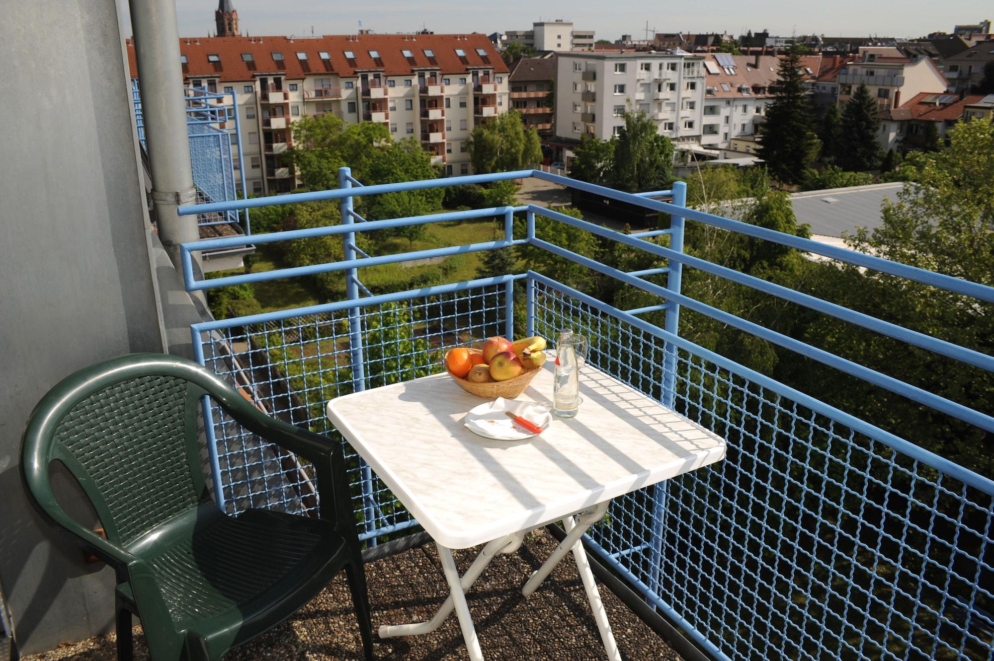 Acora Karlsruhe Zentrum Living The City - Apartments Dış mekan fotoğraf